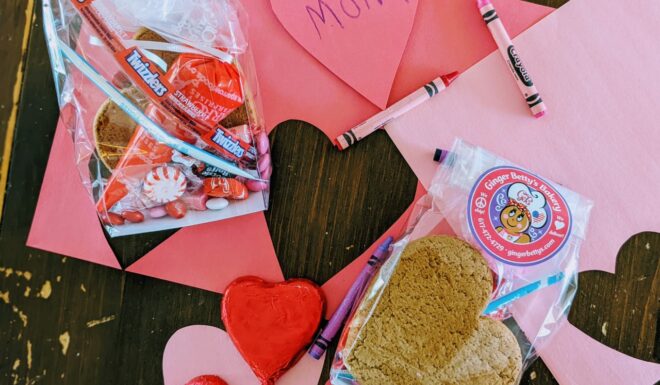 For your little snuggle bugs: Chocolate Lollies and a DIY Treat